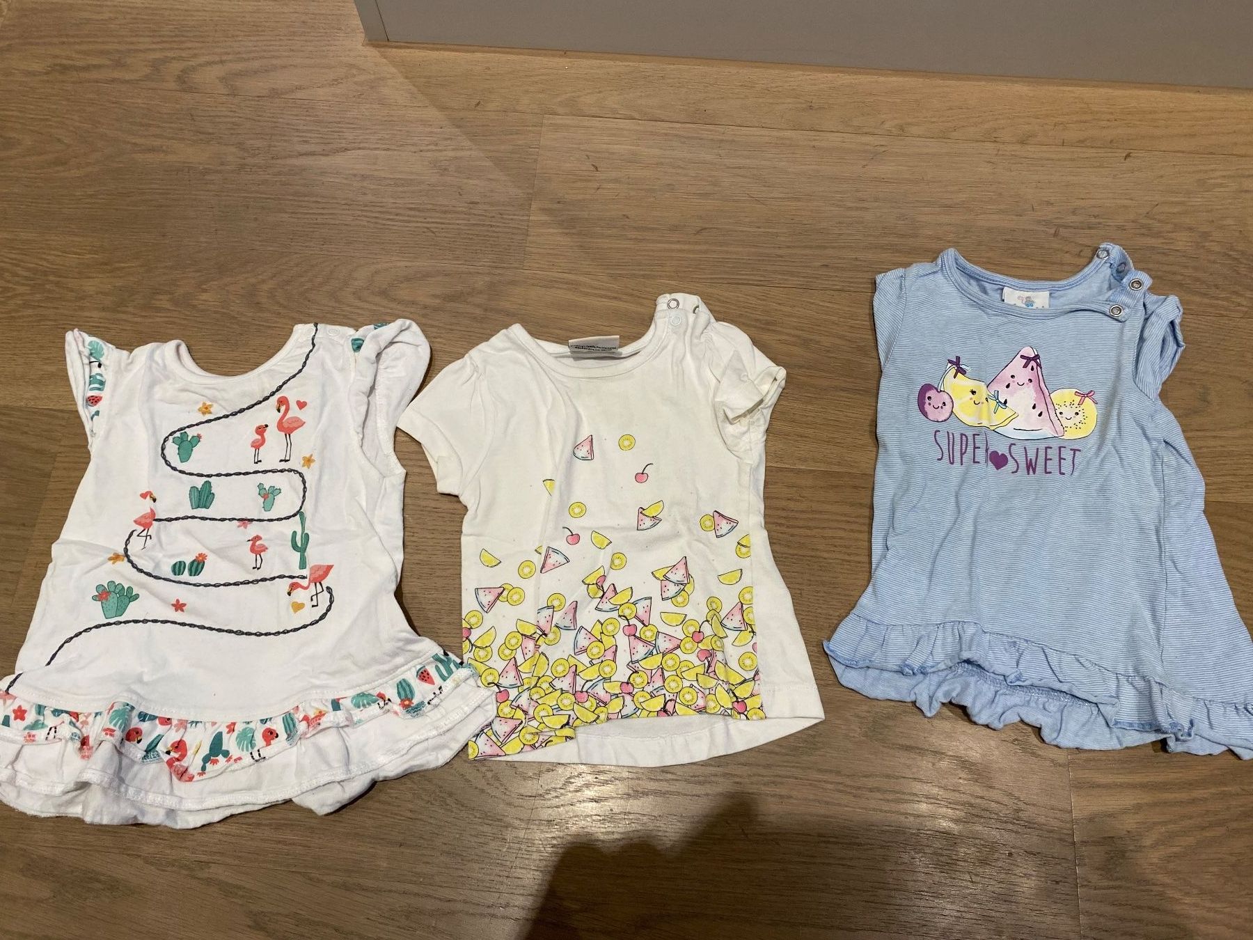 Lotti & Set di vestiti: Kinder Kleider Set Mädchen -Grösse 80 – Usato da Alpnach Dorf venduto da Fengeli 2