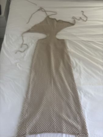 Maxikleid BERSHKA beige/gold