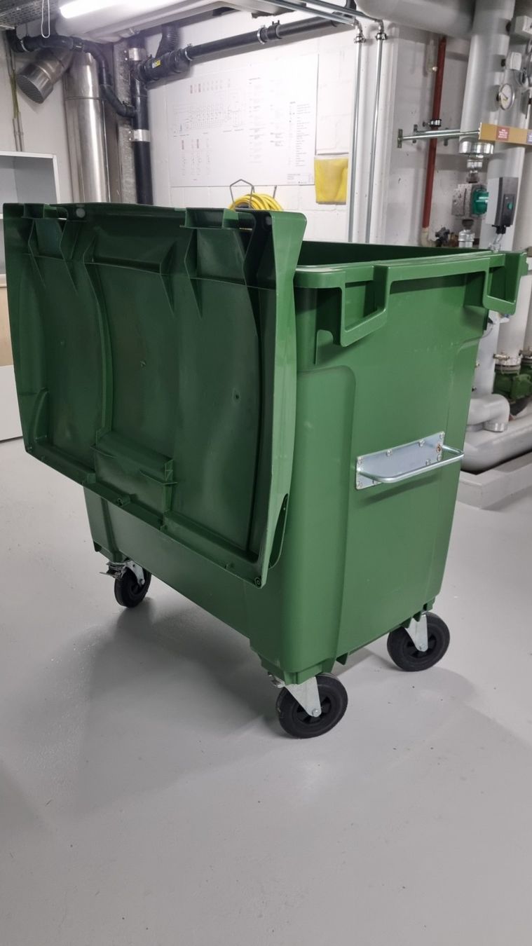 Sonstiges für Büro & Gewerbe: Abfallcontainer Plastic Omnuim – Gebraucht aus Triengen von Technik_Lindenrain 9