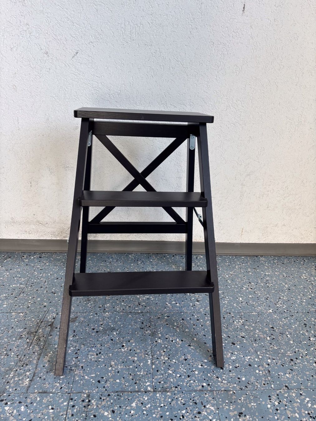 Ikea Hocker: Praktischer Tritthocker Schwarz, BEKVÄM – Neu (gemäss Beschreibung) aus Kriessern von rene1987 2