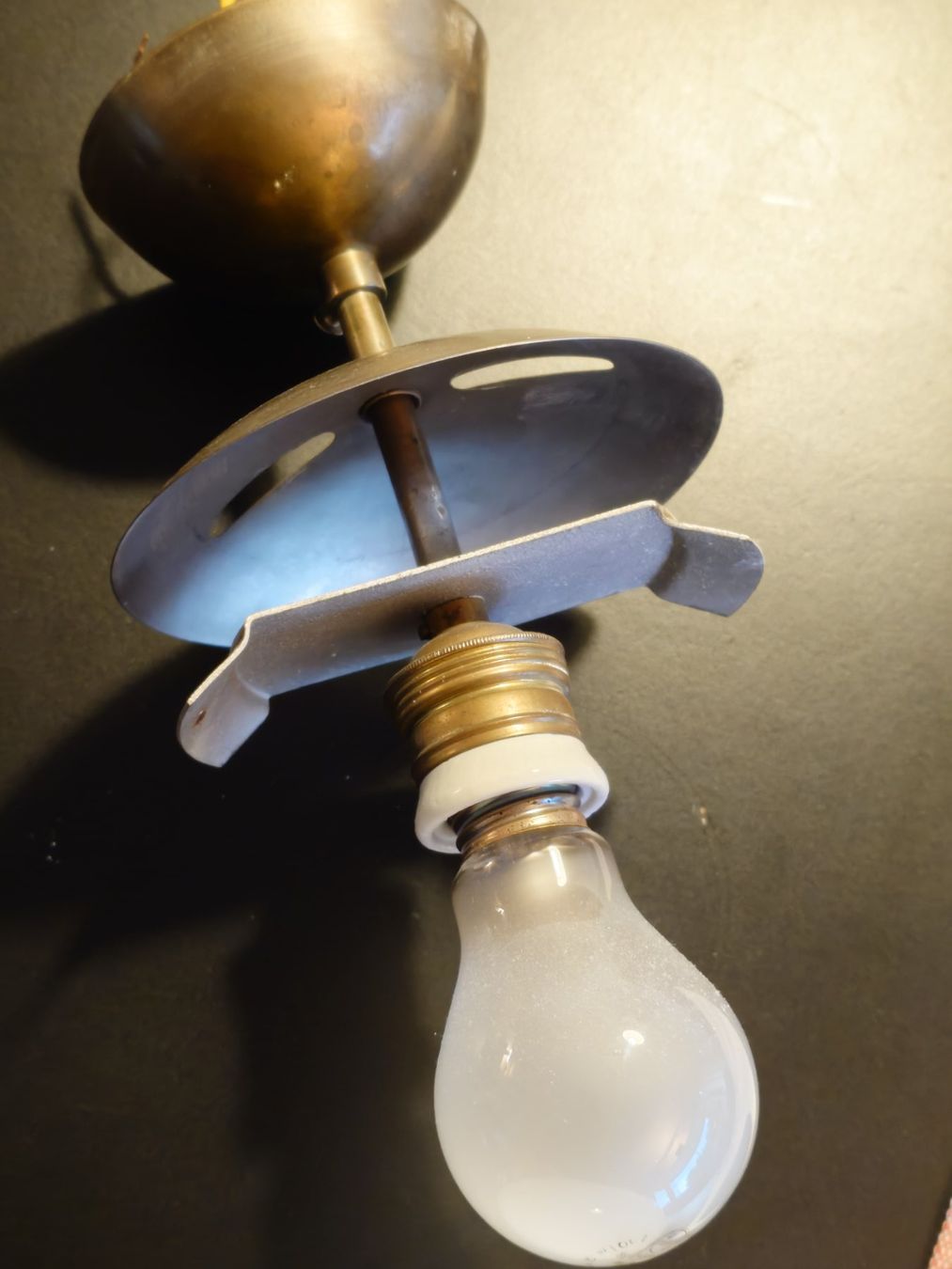 Lampen: Bauhaus Kugelleuche Deckenleuchte – Gebraucht aus St. Gallen von SG005 3