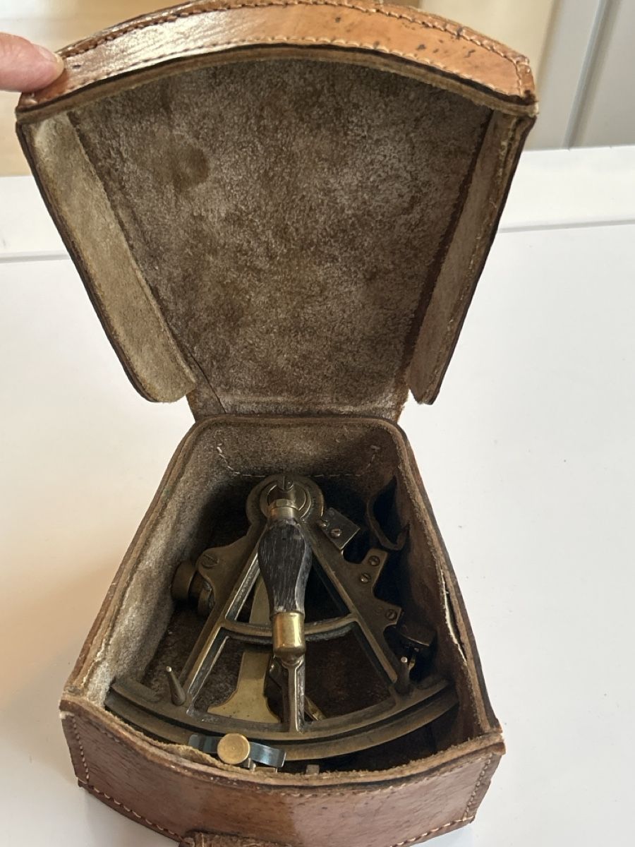 Misurare: Sextant aus Messing mit Lederetui (2I2) – Usato da Neuenhof venduto da 123-Allerlei