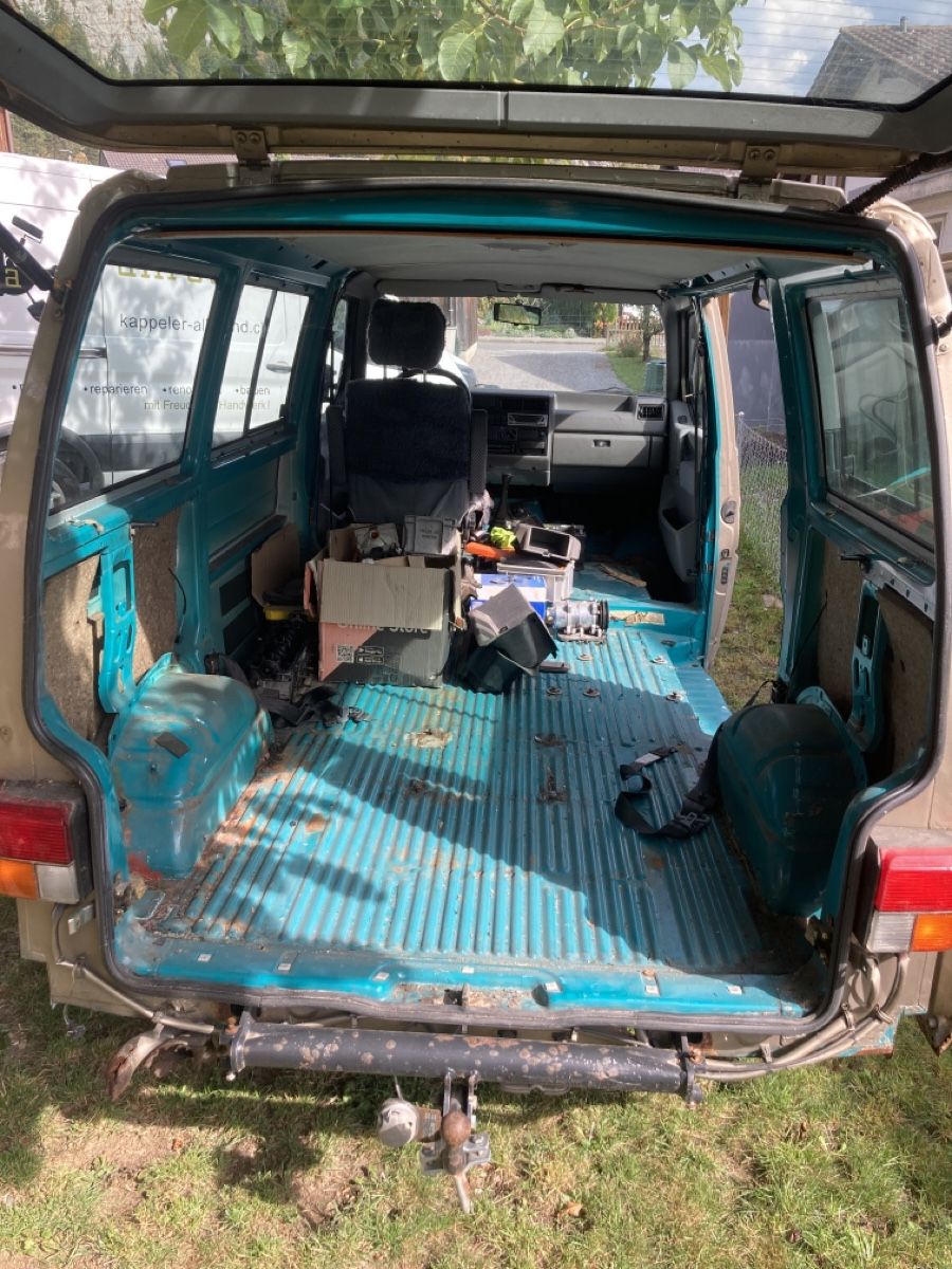 VW Autos: VW T4 2.4 Diesel – Defekt aus Krattigen von jon_9587 3