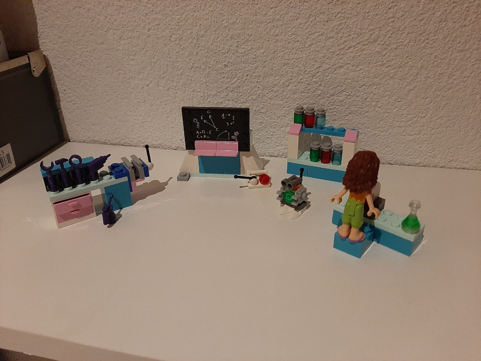 Lego Spielzeuge: Lego Friends Labor – Defekt aus Glis von ste_w7pm 1
