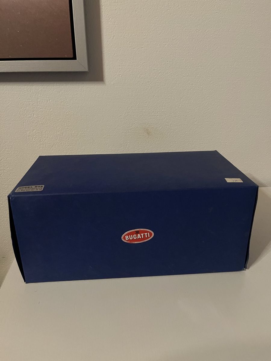 Autoart Modellini d'auto: Bugatti Chiron Autoart 1:18 – Nuovo (secondo la descrizione) da Schänis venduto da retail_rover 4