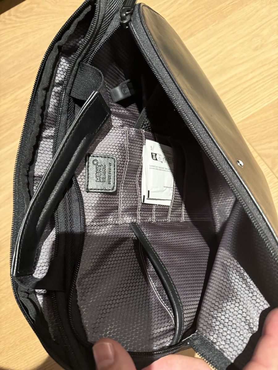 Montblanc Borse: Montblanc Nightflight Notebook Bag – Usato da Erlinsbach venduto da homer2478 1