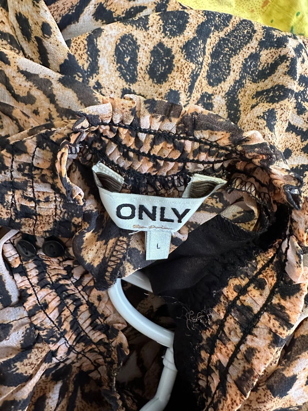Only Robes: Kleid ONLY Leo-Print Grösse L – D'occasion à Schaan par Hermine2018 1