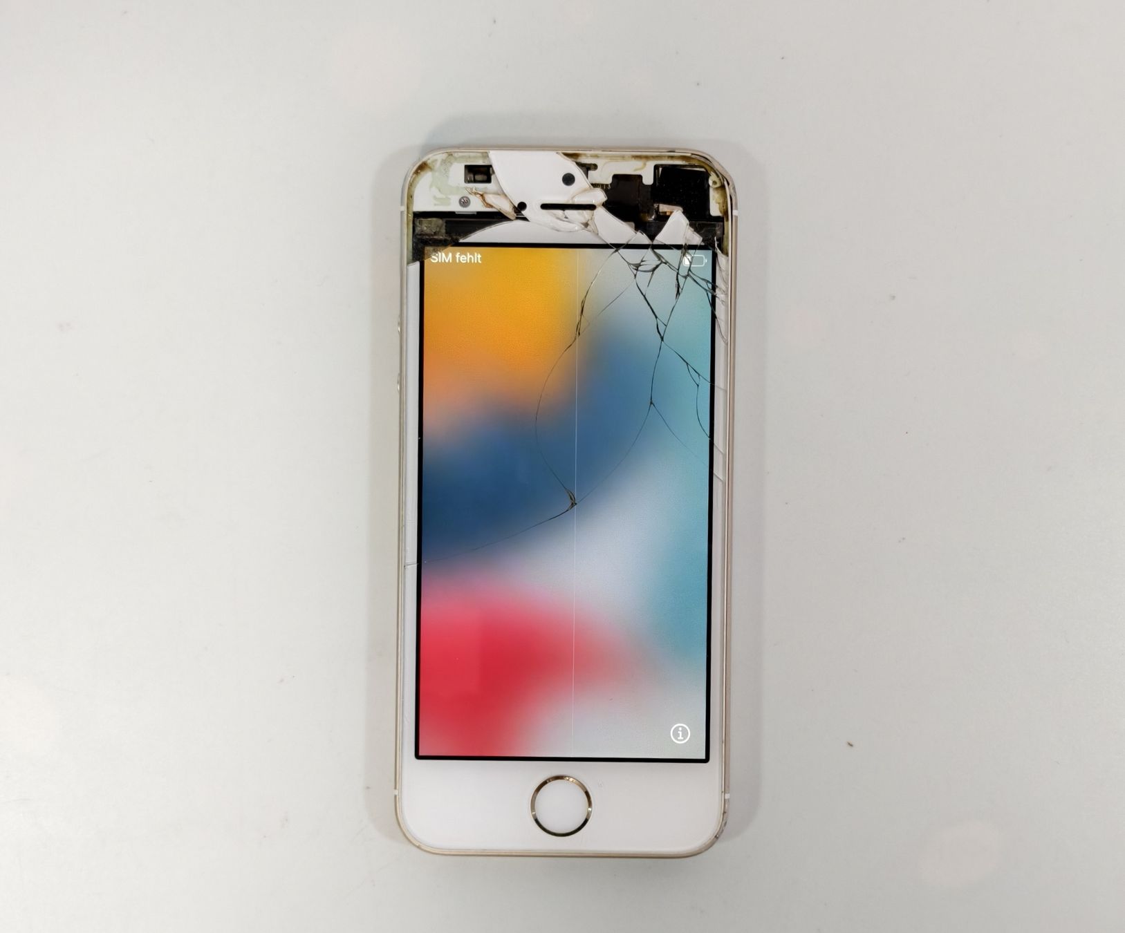 Apple Portables: iPhone SE Gold – Défectueux à Ehrendingen par Rocky985