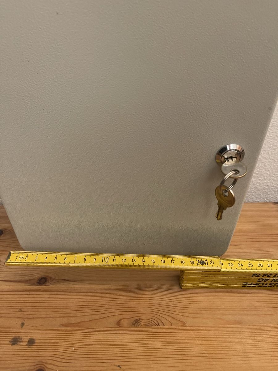 Autres articles pour la maison: Schlüsselkasten Metall abschliessbar – D'occasion à Meggen par Findarella 2