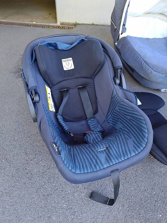 Carrozzine: Poussette Peg Perego + 2 bases isofix – Usato da Lutry venduto da jehanne1906 1