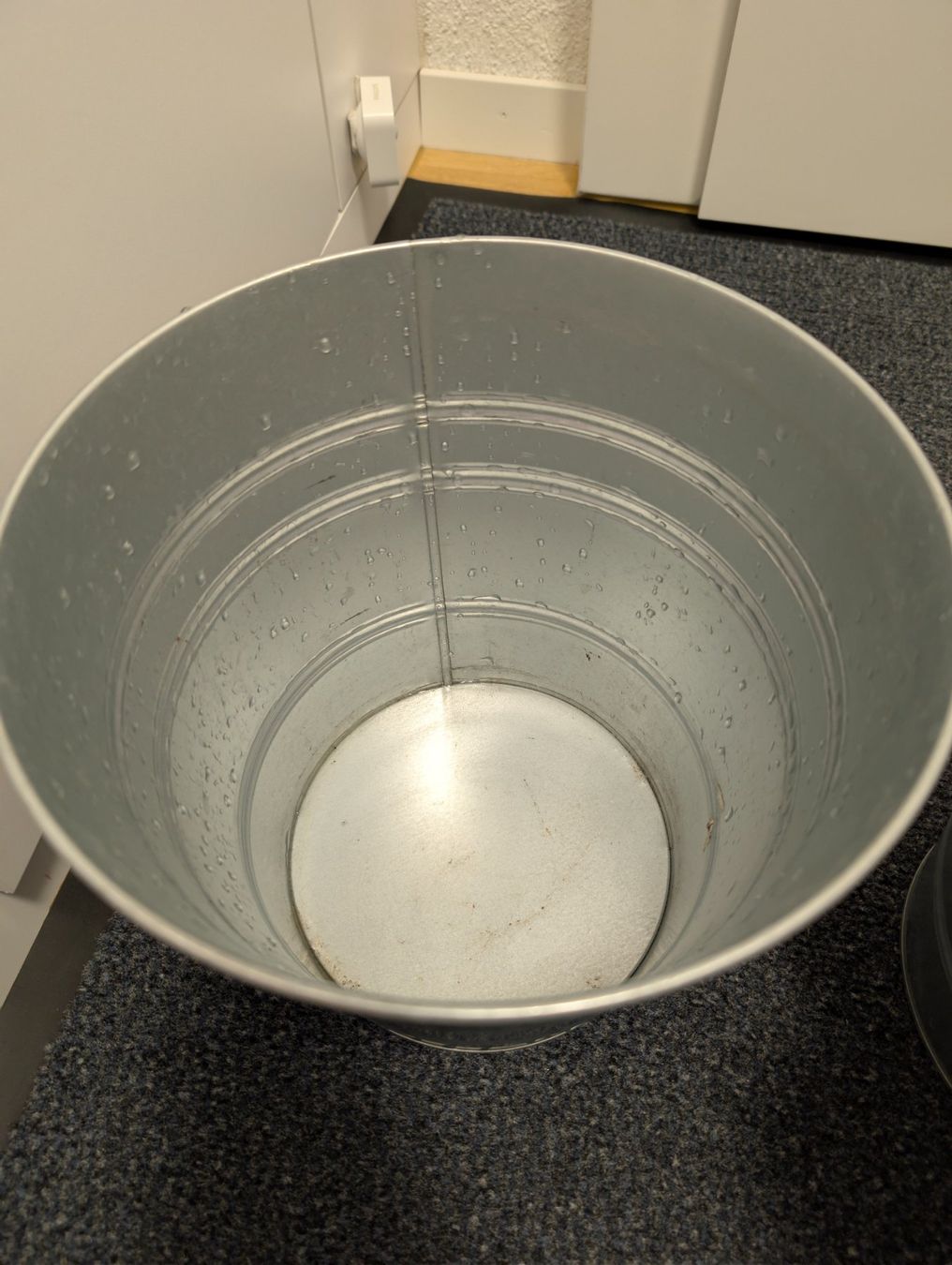 Ikea Vasi per fiori: IKEA Socker Blumentopf 24 cm – Usato da Urtenen-Schönbühl venduto da Jens.Morgenegg 1