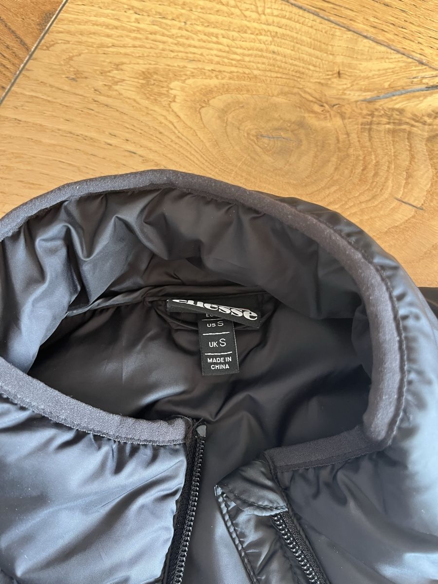 Ellesse Gilets & Westen: Doudoune Ellesse sans manche – Gebraucht aus Riaz von bigbellyla 2