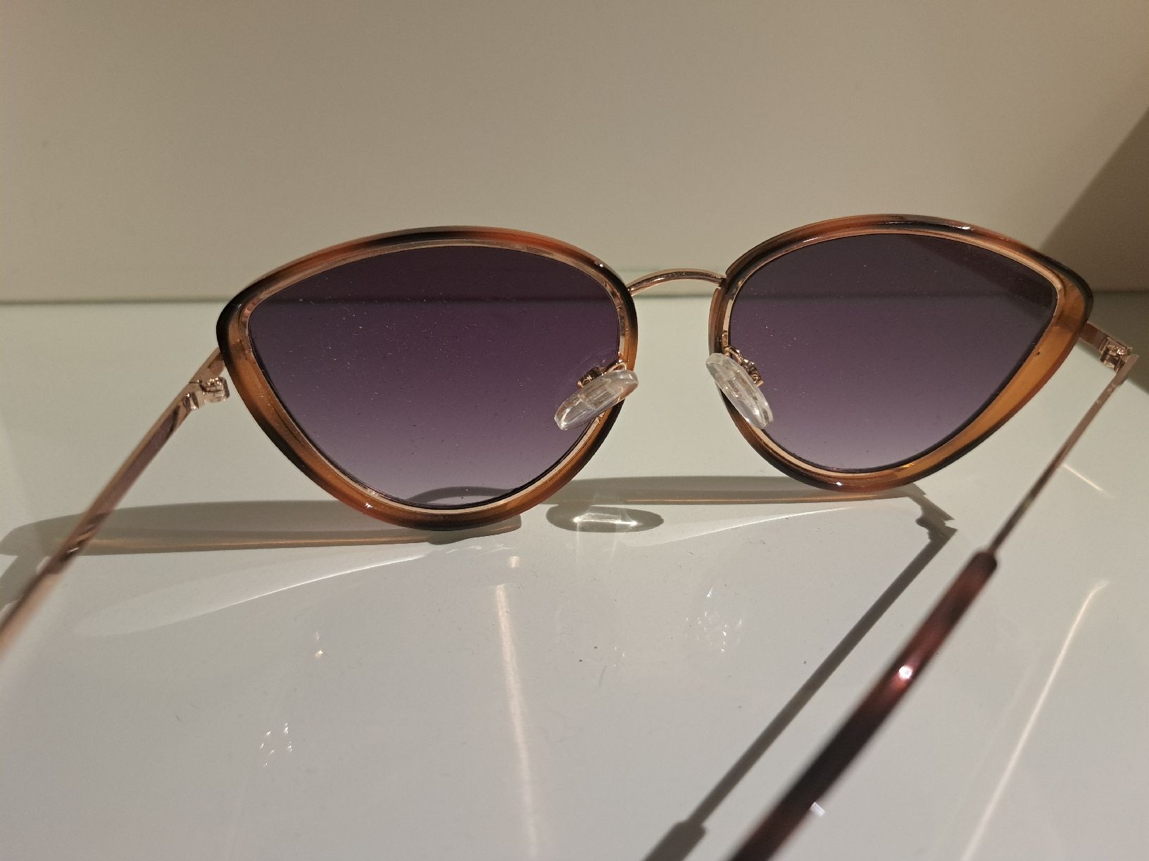 Brillen & Gläser: Sonnenbrille FIZZEN, Fleckenmuster – Gebraucht aus Zürich von dph_r9t2 2