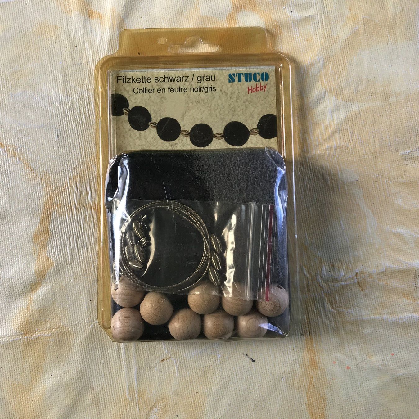 Kit bricolage: FILZKETTE SCHWARZ / BASTELPACKUNG – Nuovo e nell'imballaggio originale da Ostermundigen venduto da wini63