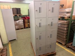 neuer 8er Garderobenschrank bzw Schließfachschrank