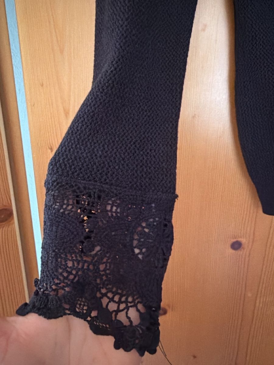 Morgan Maglioni & Felpe: Morgan Damen sommerPullover schwarz Grösse S mit Spitze – Usato da Wangs venduto da Haselika 1