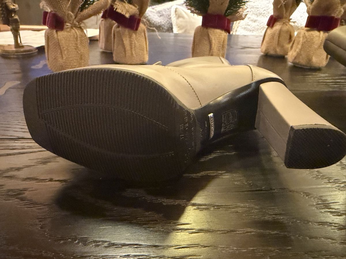 Gucci Scarpe da donna: Gucci Boots neu Grösse 36.5 – Nuovo (secondo la descrizione) da Zug venduto da Phrauto 2