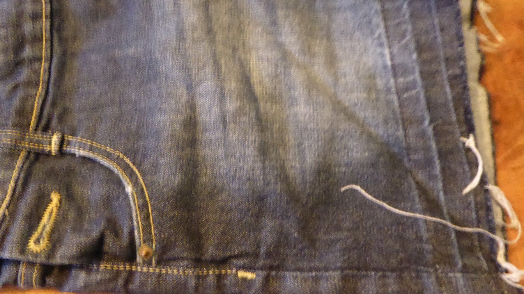 Jeans: Kurze Jeans Latzhose Gr 36 Janina – Usato da Sargans venduto da Benziner 1