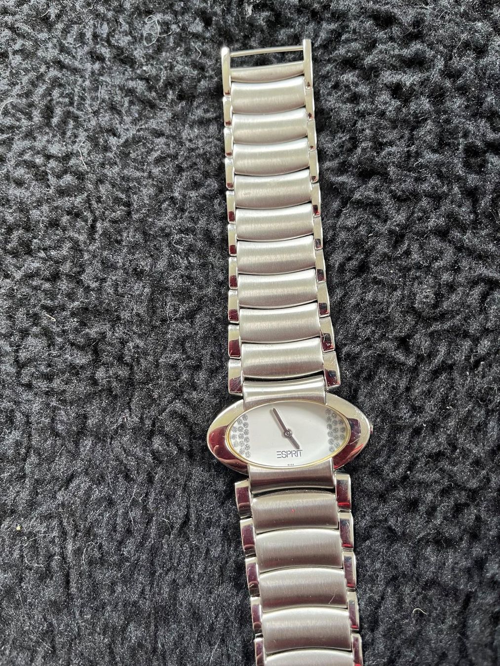 Esprit Orologi: Damenuhr Esprit mit ovalem Zifferblatt – Usato da Brittnau venduto da Zofigerin 2