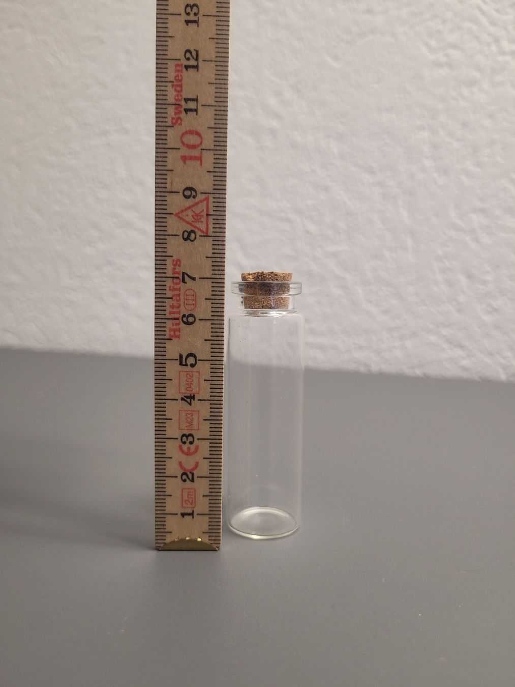 Bicchieri: Mini Glasfläschli mit Korkverschluss, 7cm hoch! – Usato da Wängi venduto da Jeane_02 1