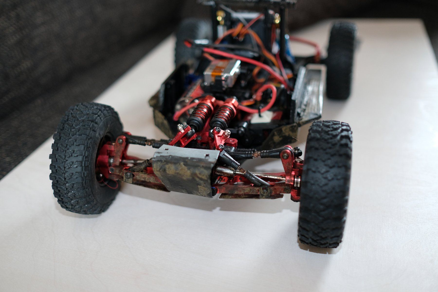 Modellismo RC: Crawler Vaterra Twin Hammer – Usato da Zürich venduto da Tenos 7