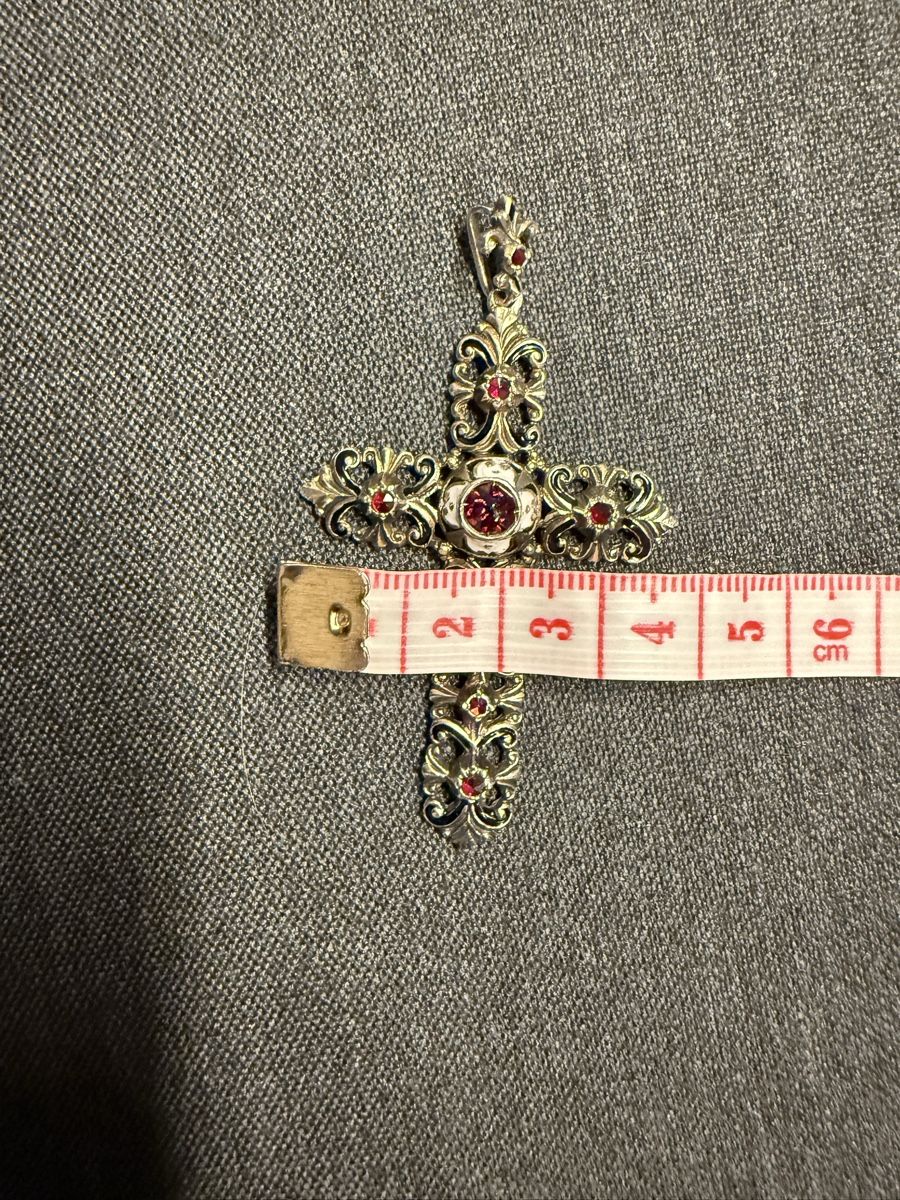 Ciondoli: Gothic Kreuz mit Granatsteine – Usato da Basel venduto da pet_y7pt 3