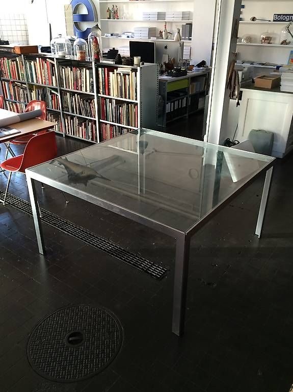 B&B Italia Tavoli: Table de collection B&B Monica Armani verre/acier – Usato da Lausanne venduto da CaviarSardine