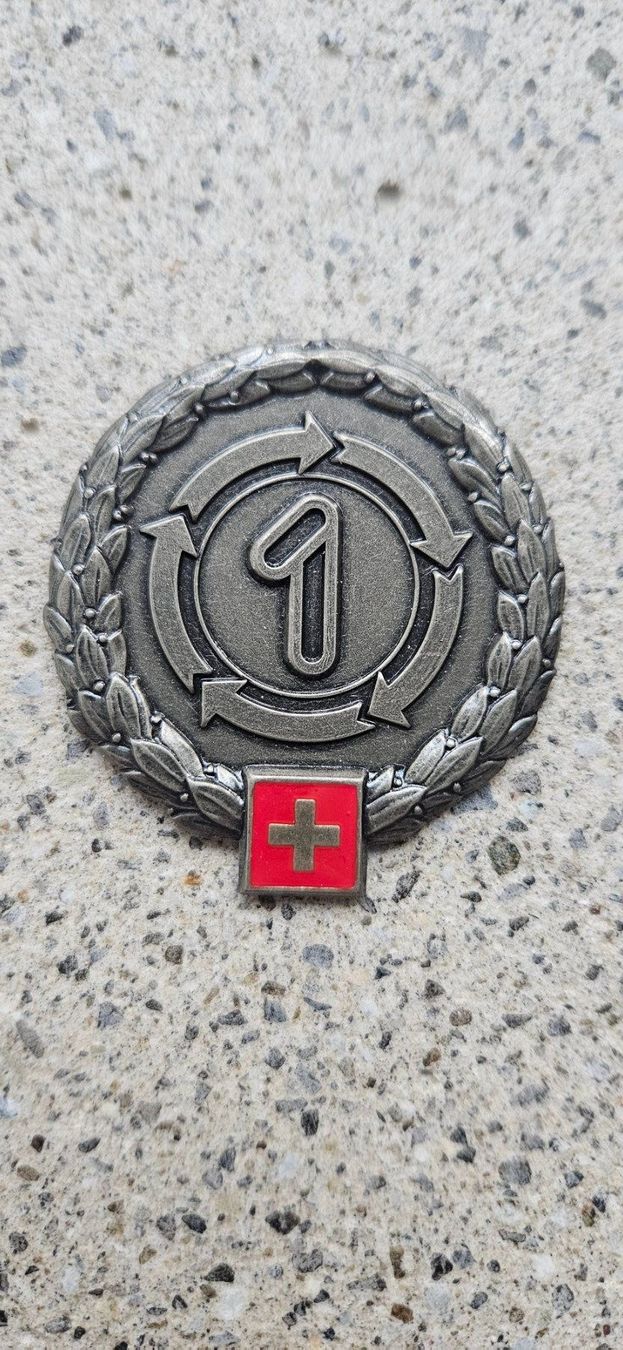 Schweizer Armee Placchette & Badge: *** Beretemblem Silber Schweizer Armee *** – Nuovo e nell'imballaggio originale da Riedholz venduto da fr_sIruP