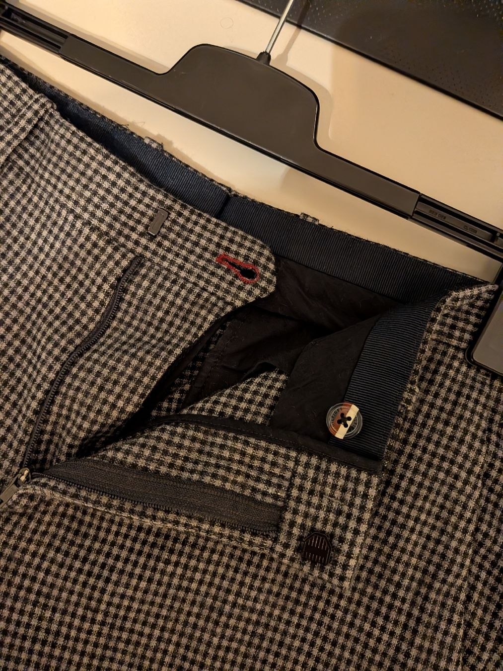 Tommy Hilfiger Pantaloni: Tommy Hilfiger Hampton Chino, kariert 34/32 – Usato da Frauenfeld venduto da jul1an 2