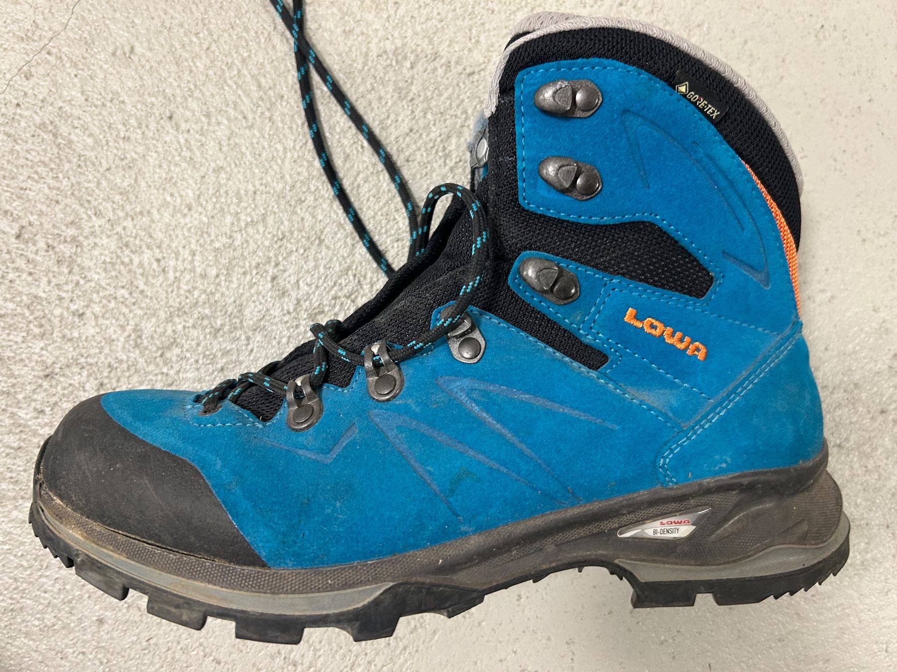Lowa Scarpe da donna: Wanderschuhe Damen – Usato da Aarau Rohr venduto da mel_5smb 1