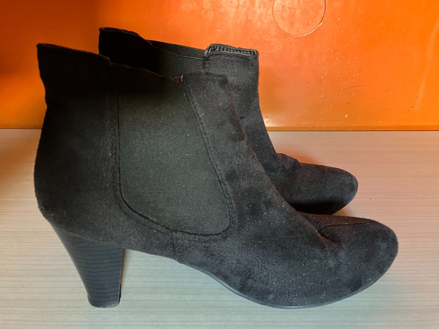 Rainbow Scarpe da donna: Bottines / Stiefelette Rainbow (pointure 40) – Usato da Fribourg venduto da Alexia90 1