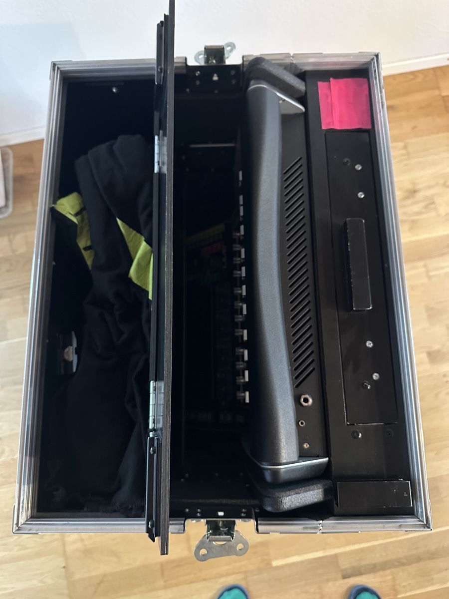 Mischpulte: dLive C1500 Flightcase – Gebraucht aus Triengen von Gugelhopf123 1