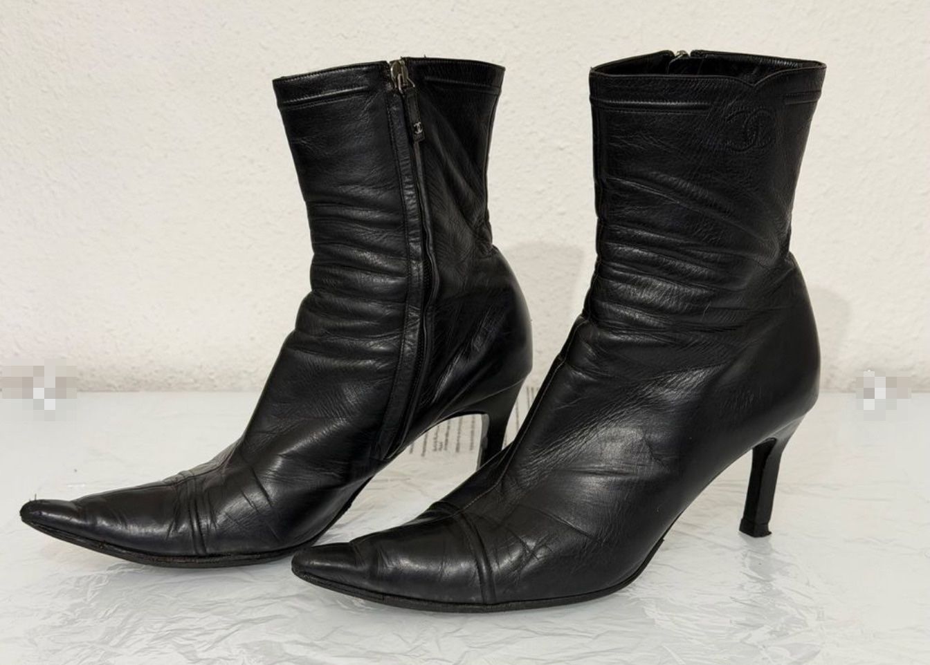 Chanel Scarpe da donna: Hot Chanel boots black 40.5 – Usato da Bern venduto da Rigoler