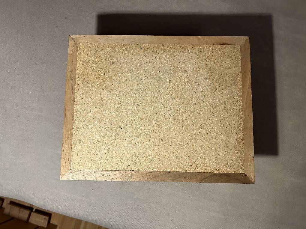 Kit di costruzioni: Holzbox mit Rosenintarsen – Usato da Gams venduto da Mextop 4