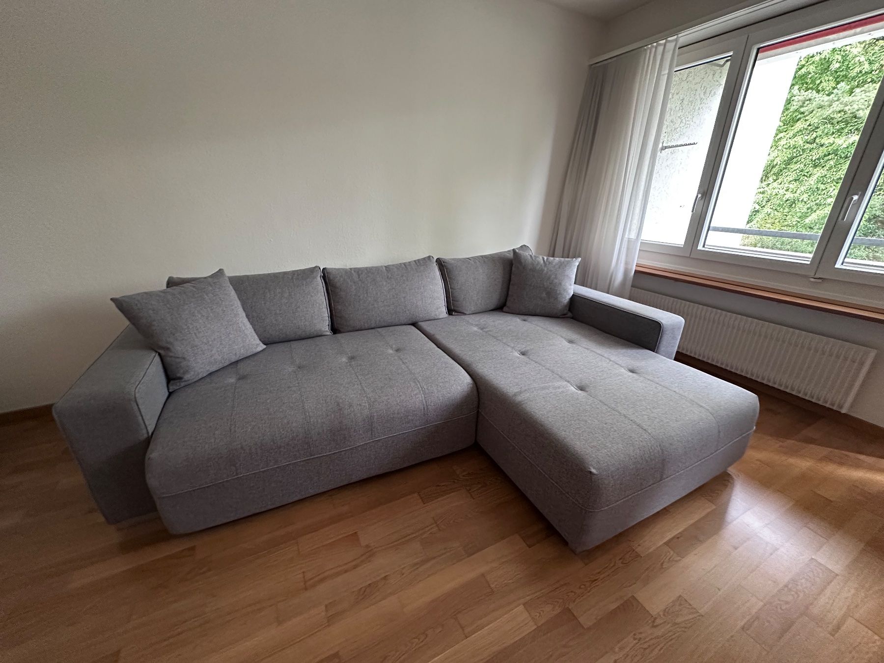 Livique Sofas: Ecksofa mit Stauraum und Schlaffunktion – Gebraucht aus Zürich von Chrugeli73