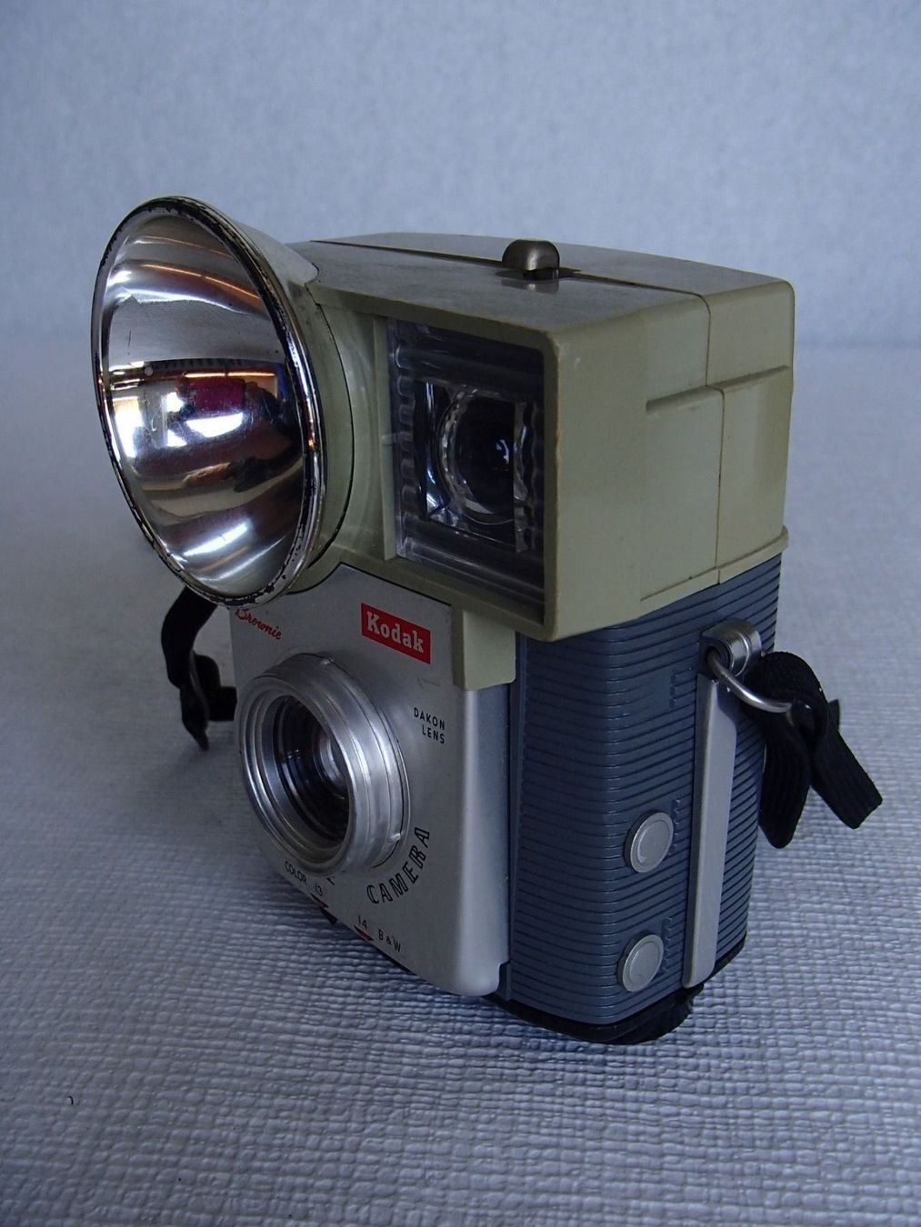 Kodak Fotocamera: VINTAGE KODAK STARMITE CAMERA MIT BLITZ – Usato da Schöfflisdorf venduto da pullux 2