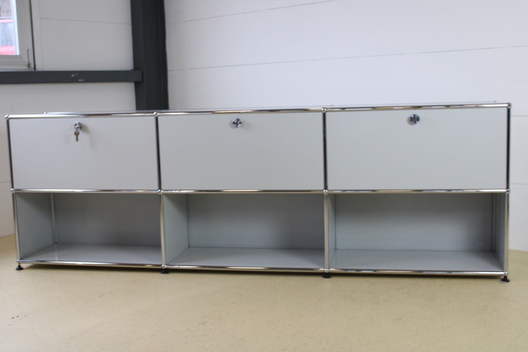USM Scaffali: USM Sideboard lichtrau, Umbau möglich! – Usato da Meinisberg venduto da atelier_TILIJA 8