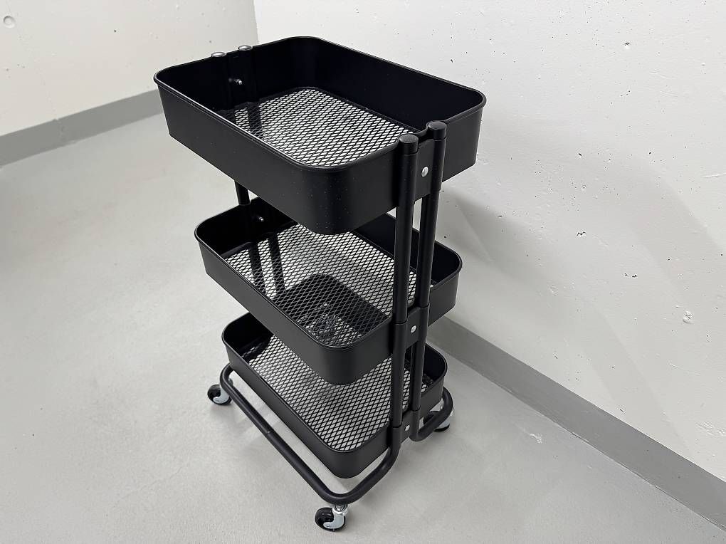 Ikea Scaffali: Servierwagen, schwarz, 35x45x77 cm – Nuovo (secondo la descrizione) da Stein AG venduto da noahstr 4