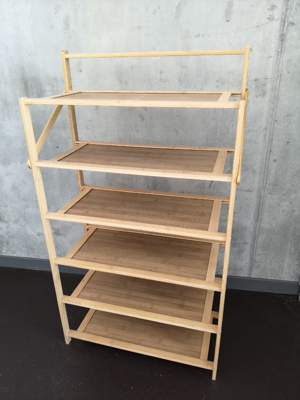 Scaffali: Shoe shelves – Usato da Zürich venduto da jid_lv6g