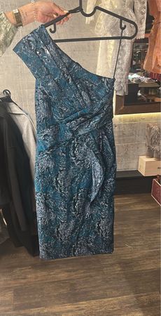 Robe de soirée asymétrique bleu sarcelle texturée - occasion