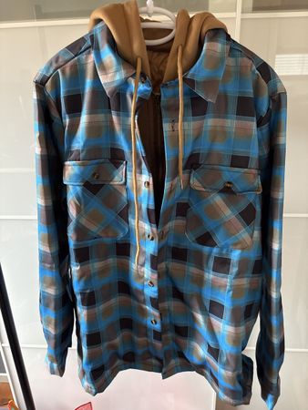 Jacke mit Kaputze