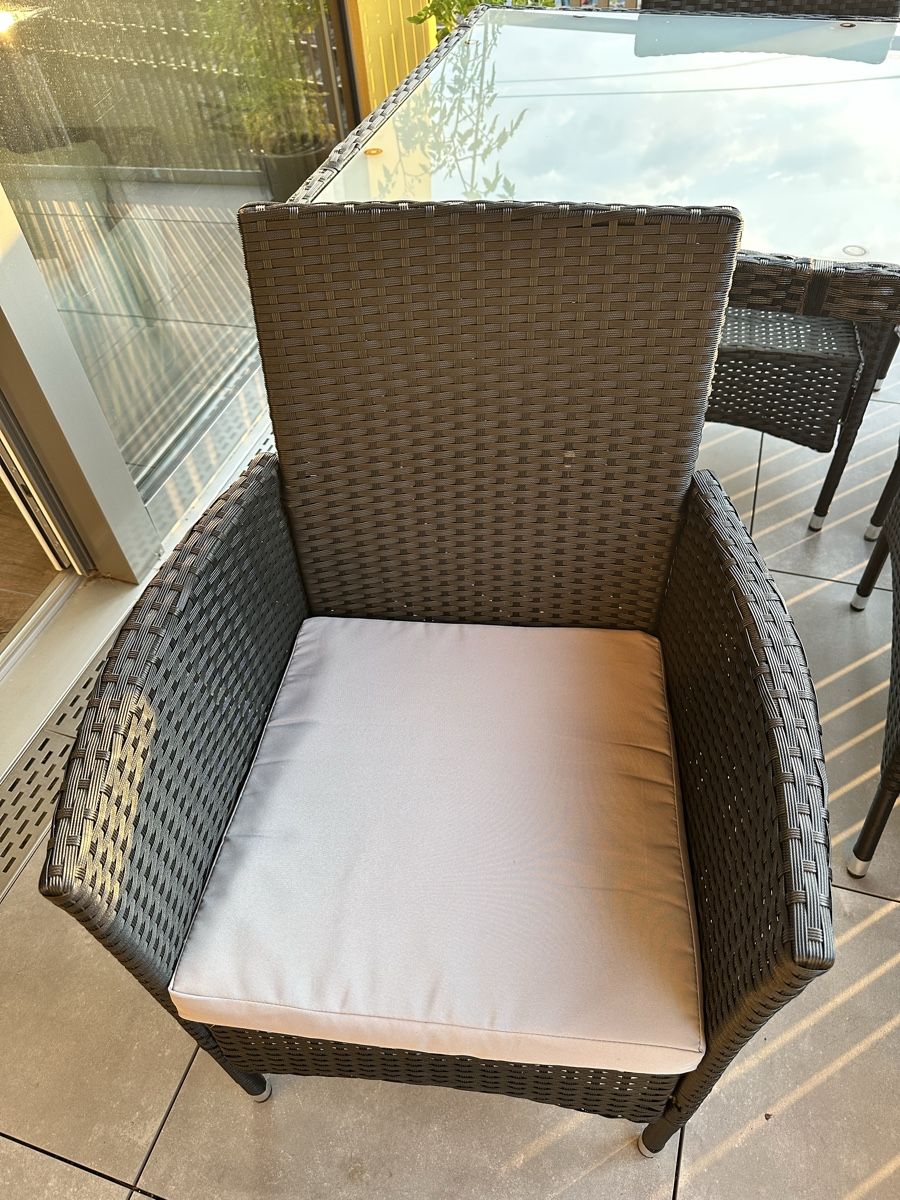 Set de table et chaises: Gartentisch-Set mit 4 Stühlen – D'occasion à Küsnacht ZH par adr_669g 3