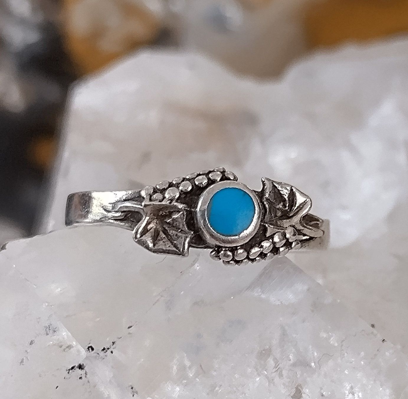 Anelli: RING SILBER 925 MIT TÜRKIS UND REBEN – Usato da Romanshorn venduto da Glitzer-Paradies