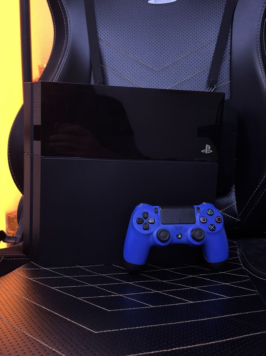 Sony Console: PS4 + 14 Spiele + Controller (FW 11.0) | Sony PlayStation 4 – Usato da Winterthur venduto da __Marco__