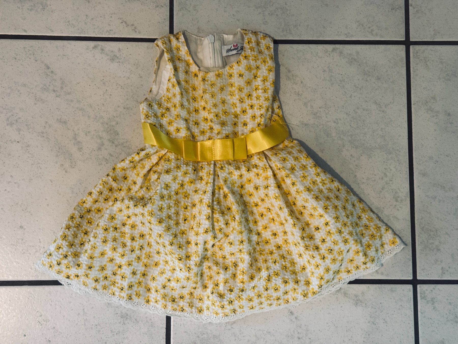 Lotti & Set di vestiti: Kinderkleider Set Mädchen Gr. 80 - 22-teilig – Usato da Kriens venduto da PiruG 7