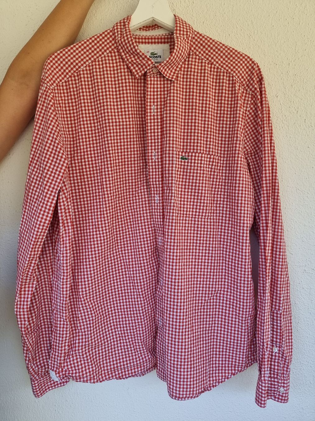 Lacoste Camicie: Herren Hemd kariert rot Grösse 43 Lacoste – Usato da Balzers venduto da Homeandgarden