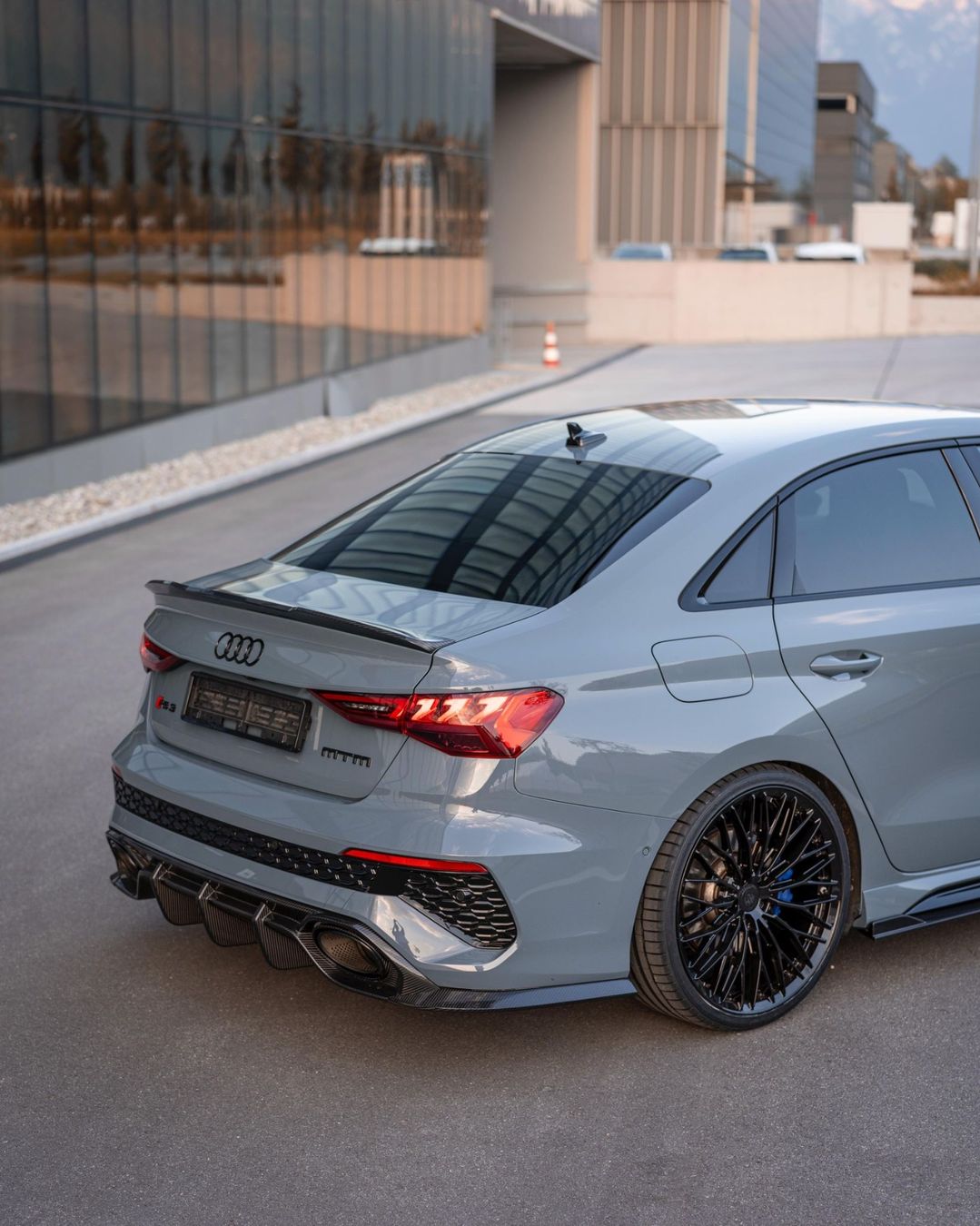 Audi Automobili: Audi RS3 MTM STAGE 3 653PS mit Garantie – Usato da Oberengstringen venduto da audisq5 3