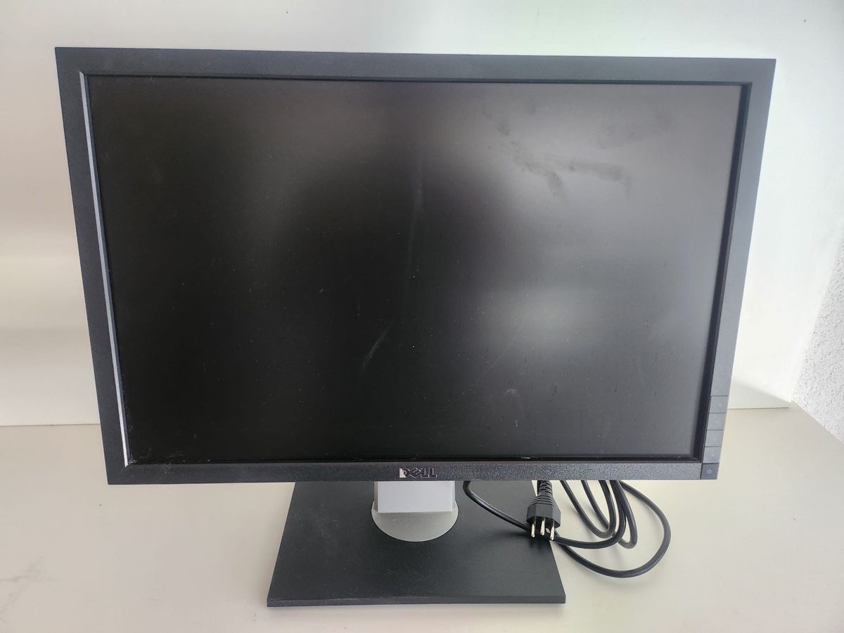Monitor: Dell Computerbildschirm 51x33cm – Usato da Oberurnen venduto da jasmin2fel