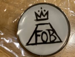 Fall Out Boy Pin Anstecker Punk Metal Rock Band