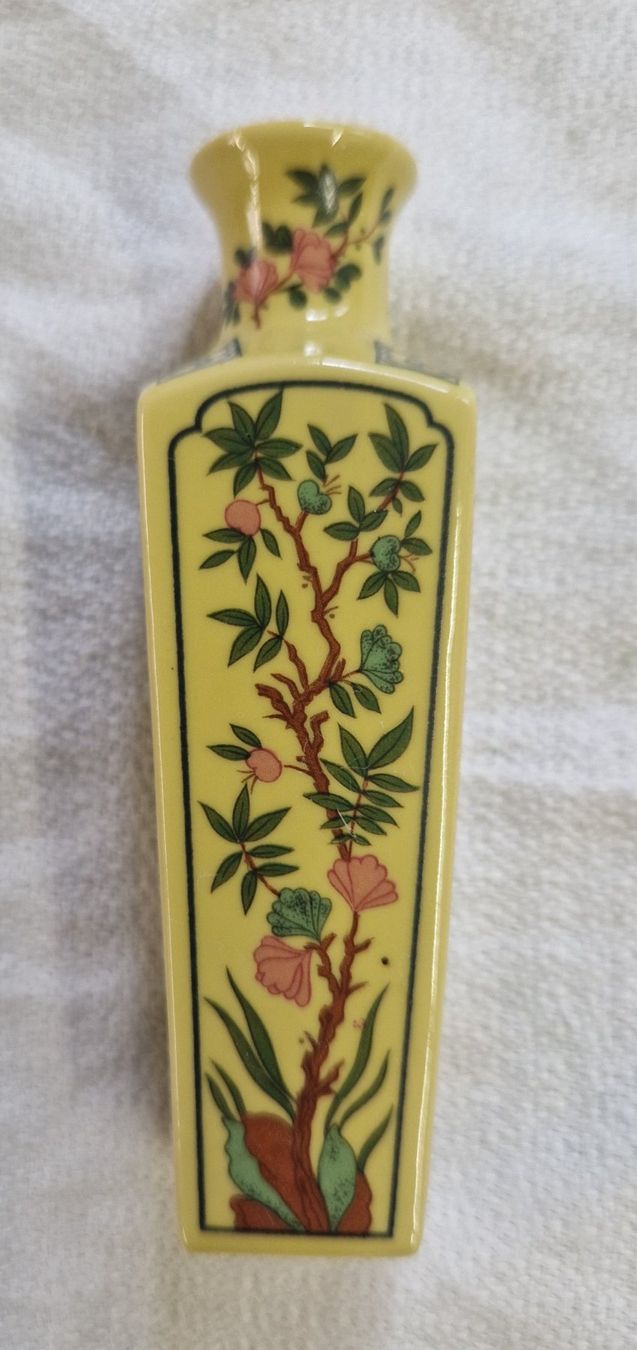 Vasi & Recipienti: MINIATUR VASE JAPAN – Usato da Bilten venduto da Mic2022